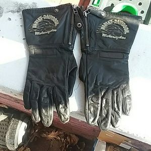 Harley Davidson women riding gloves